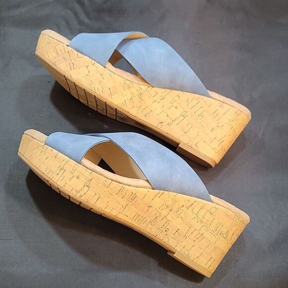 BRAND NEW CL BY LAUNDRY WOMEN"S DREAM DAY SANDAL - Picture 6 of 16